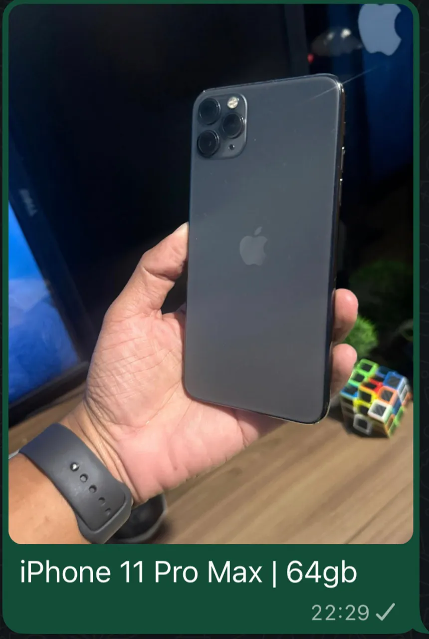 iPhone 11 Pro Max 64GB - Cinza espacial