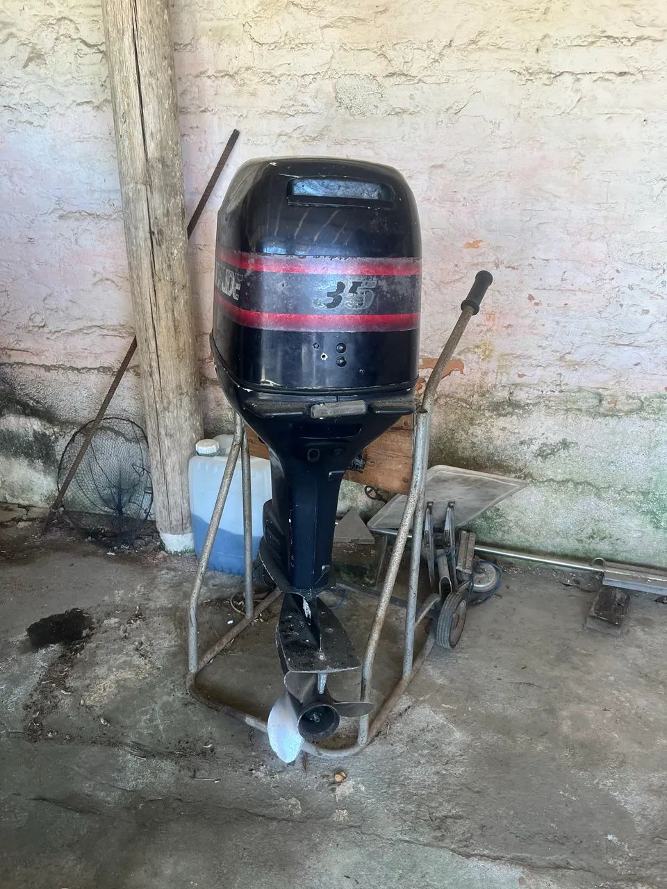 Motor 35 Hp evinrude 3 cilindros  2002