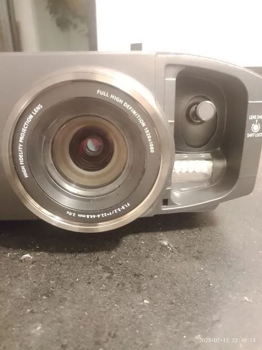 Projetor Panasonic PTAe 7000 - Foto 2