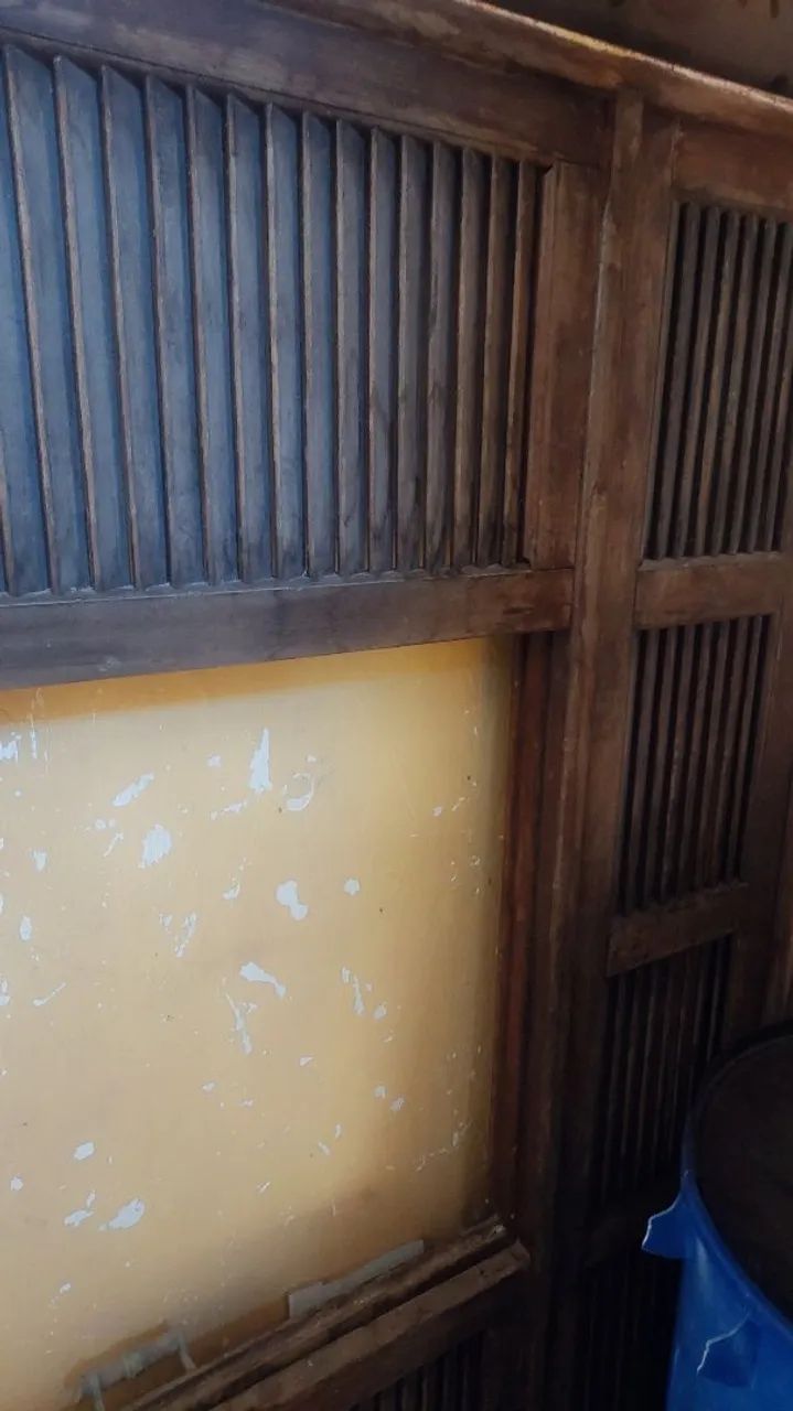 Janelas de madeira antigas com vidros - Foto 6