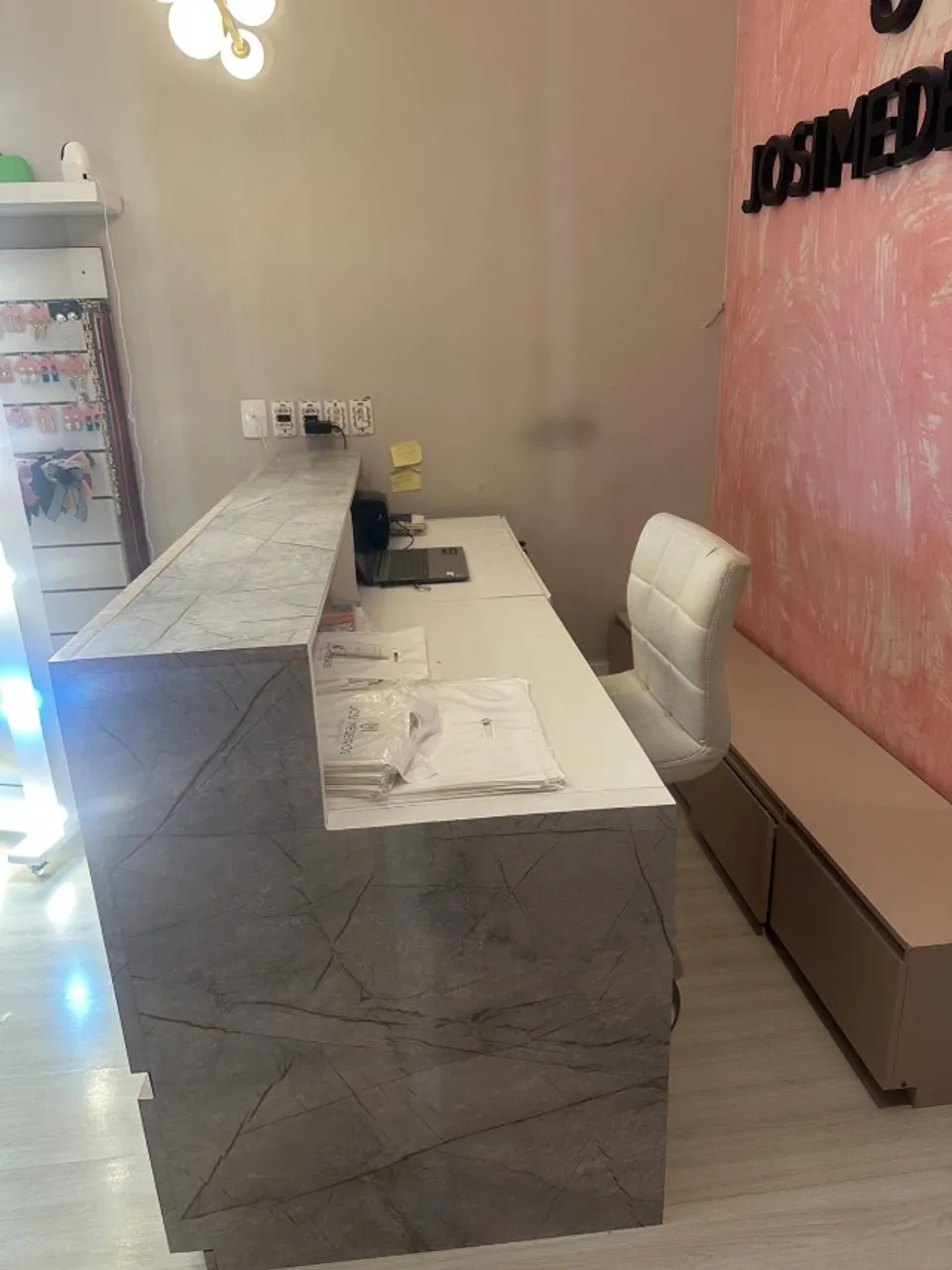 Estrutura Completa de Loja Feminina à Venda - Pronta para Usar