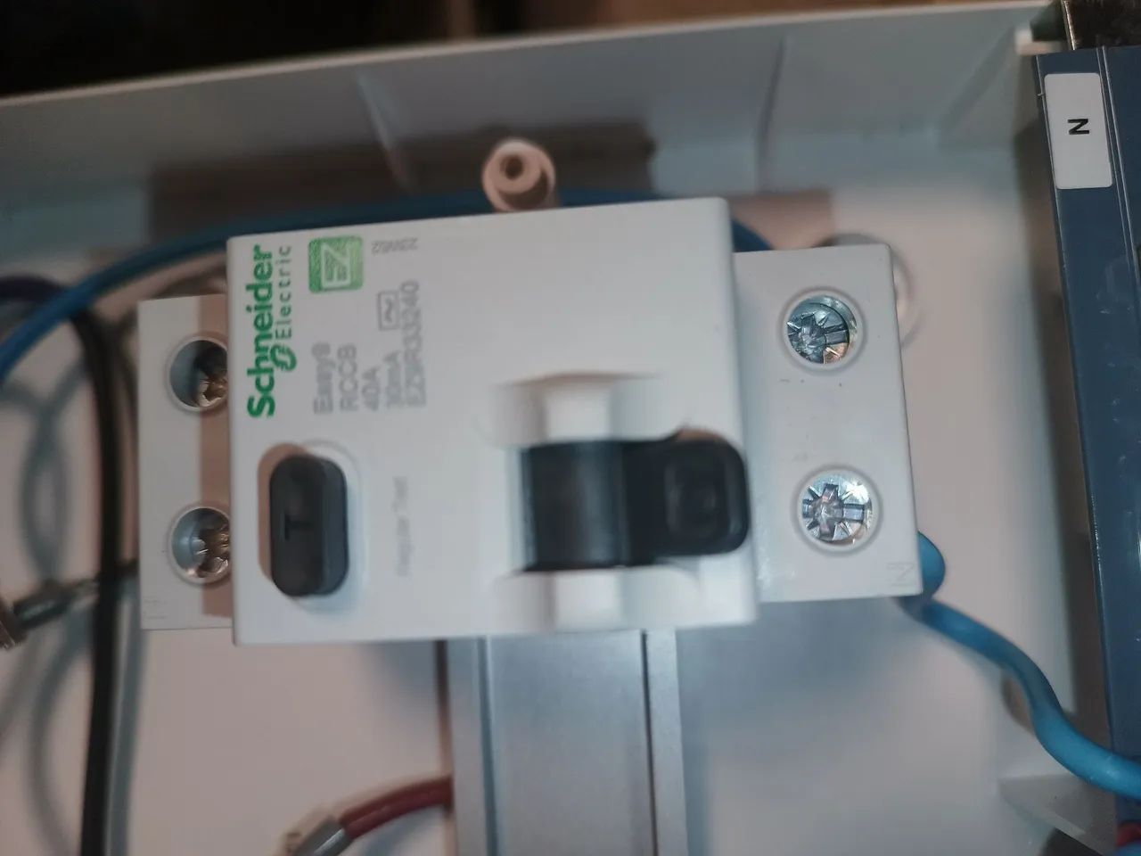 Disjuntor diferencial residual Schneider Electric - Foto 4