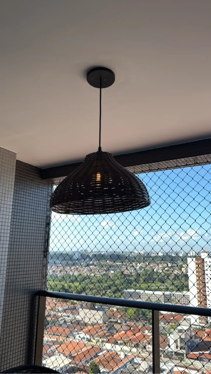 Lustre Pendente de Palha Trançada Preto