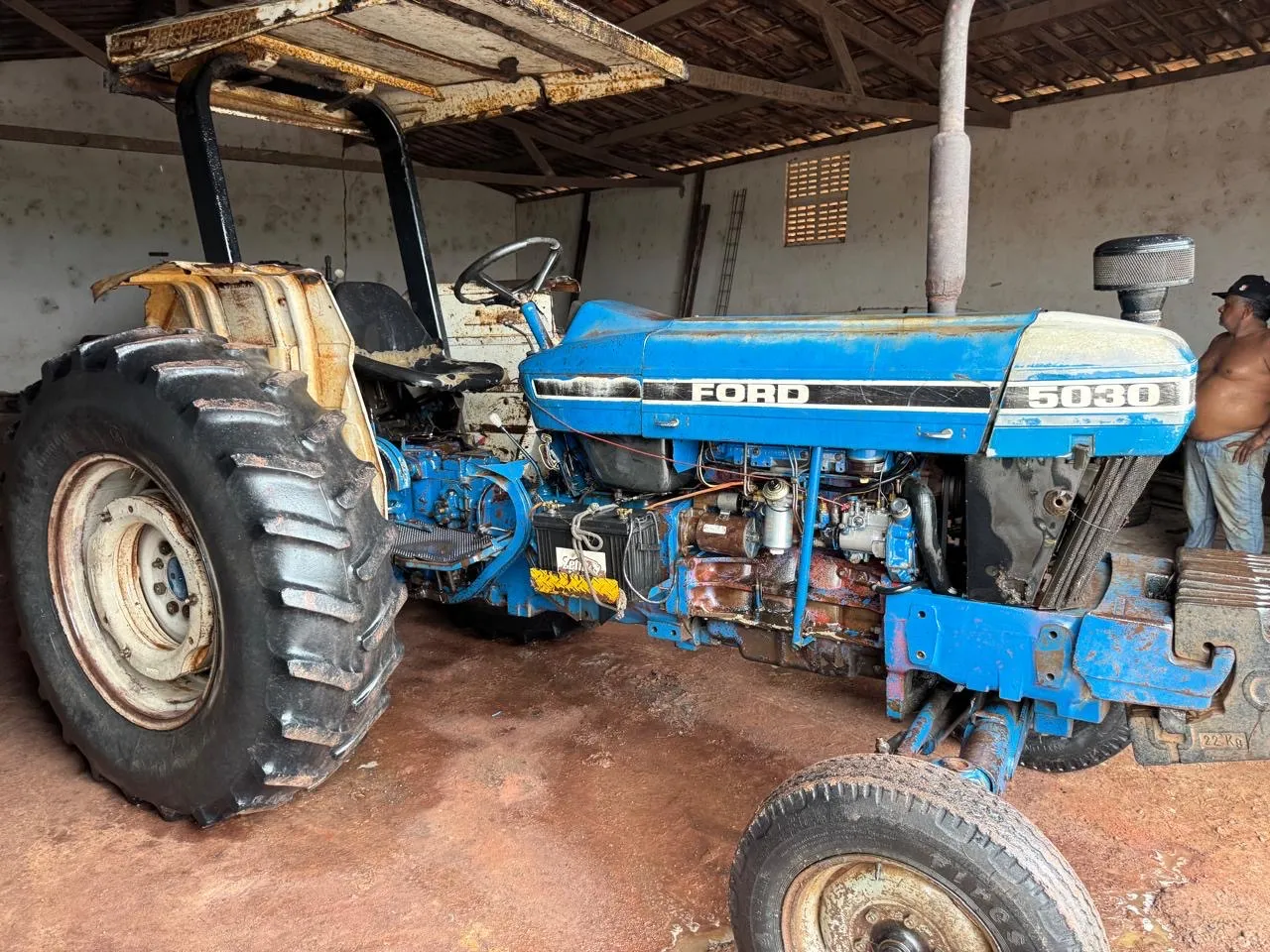 Trator Ford 5030 98 em Ótimo Estado