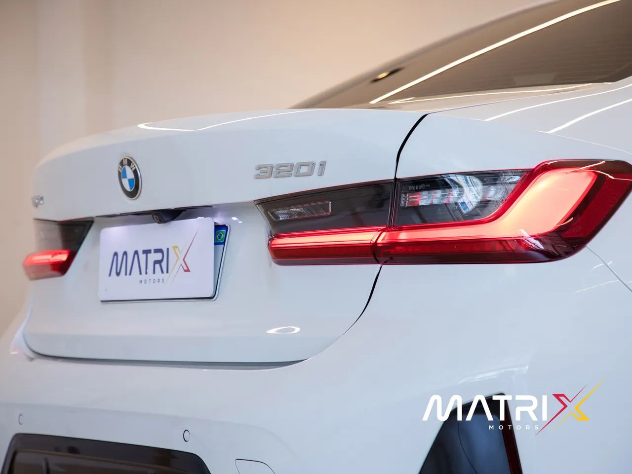 BMW 320iA 2.0  - Foto 4