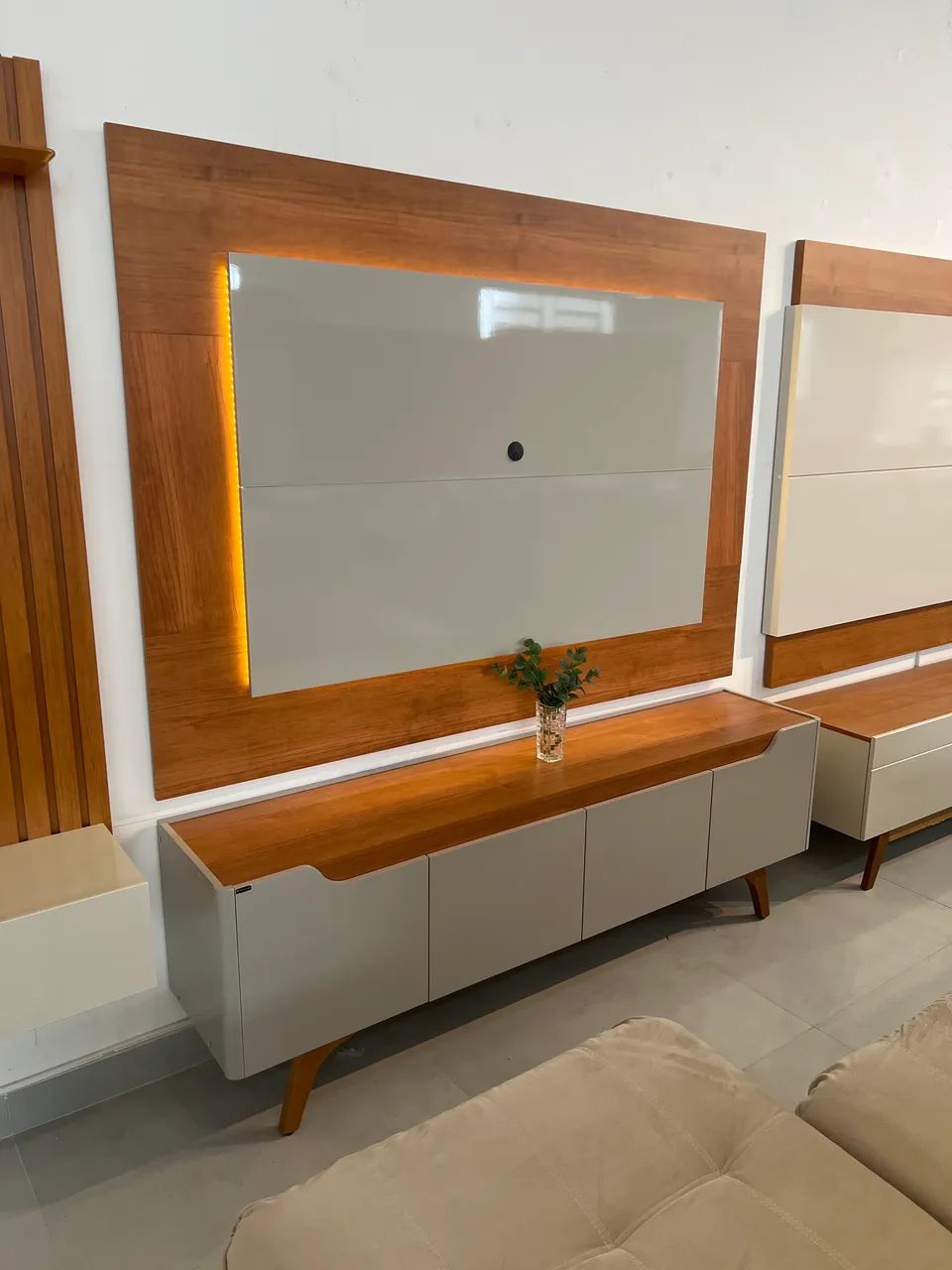 4-Door Rack with Panel + LED, 1.80 m