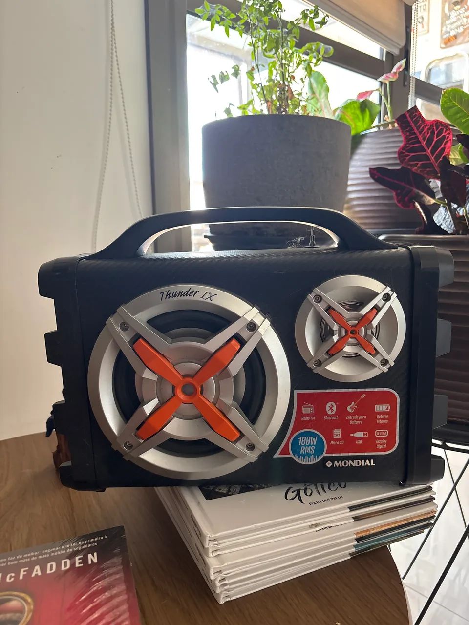 Caixa amplificadora Mondial Thunder IX