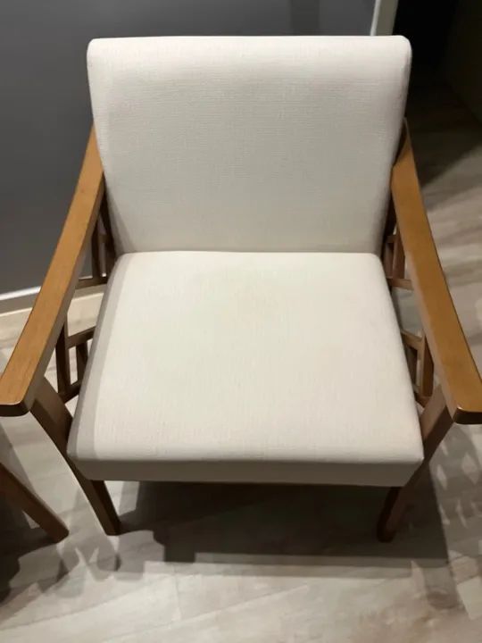 Poltronas vintage em madeira maciça - Foto 2