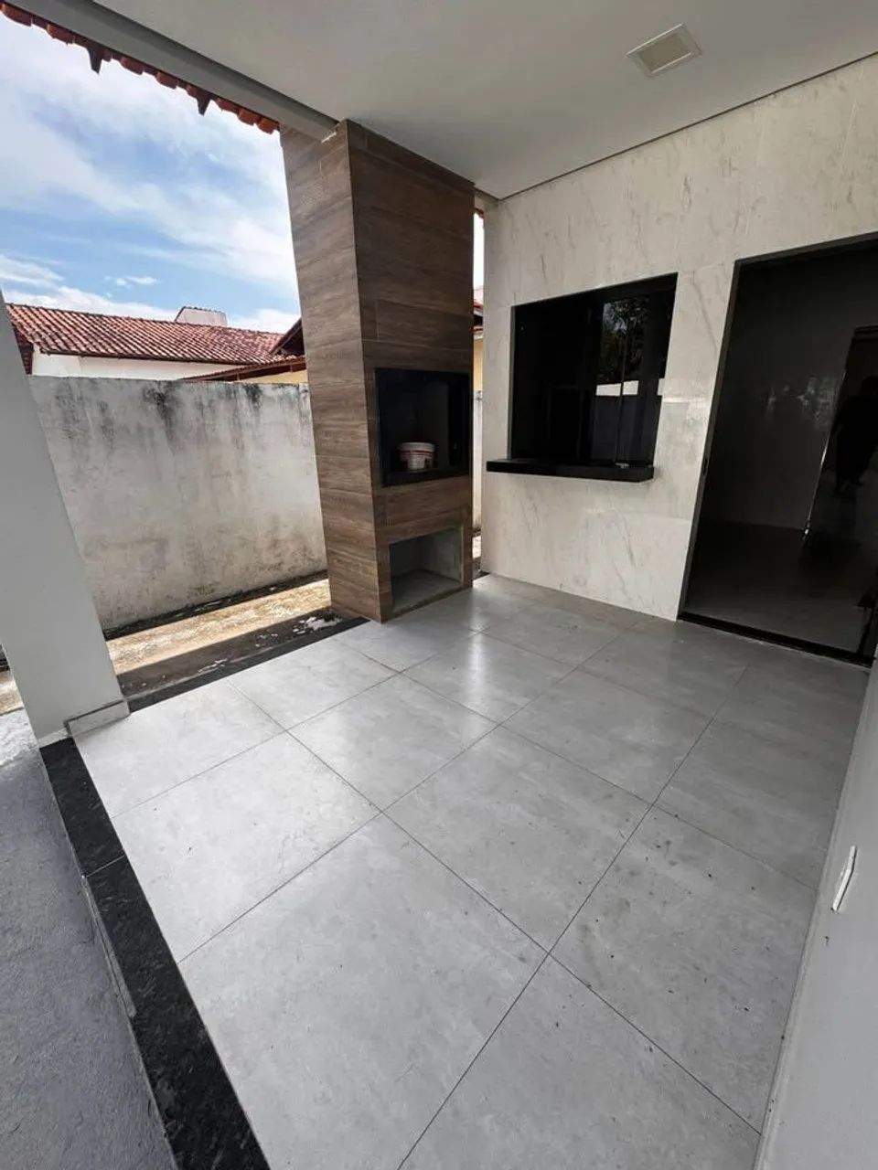 # CASA COM 3 QUARTOS 3 BANHEIROS  - Foto 2