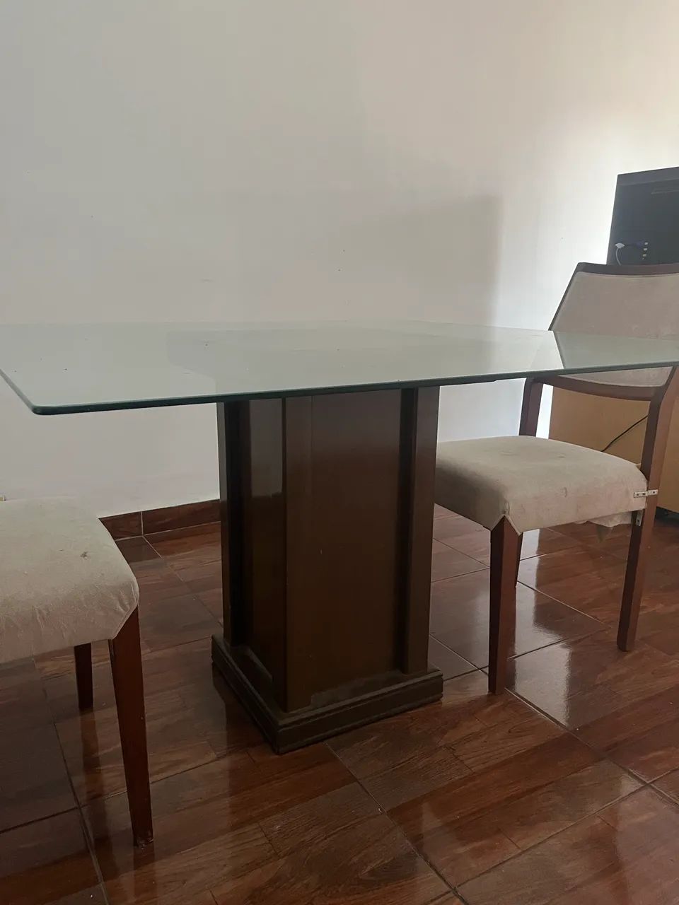 MESA DE VIDRO TEMPERADO COM MADEIRA MACIÇA (PERFEITA)64520805885442124