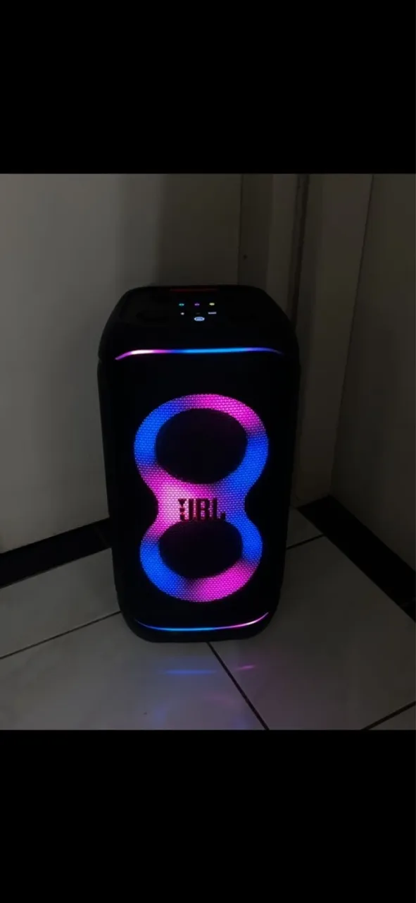 Caixa de Som JBL com Iluminação RGB