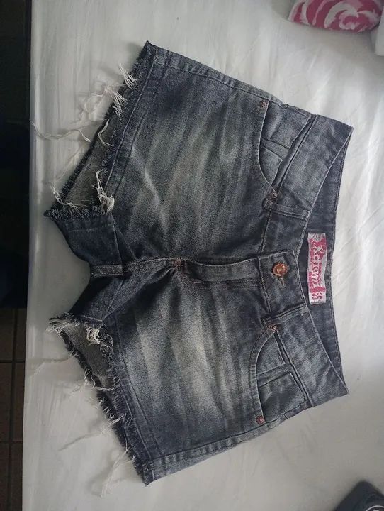 Short Jeans Desfiado Feminino