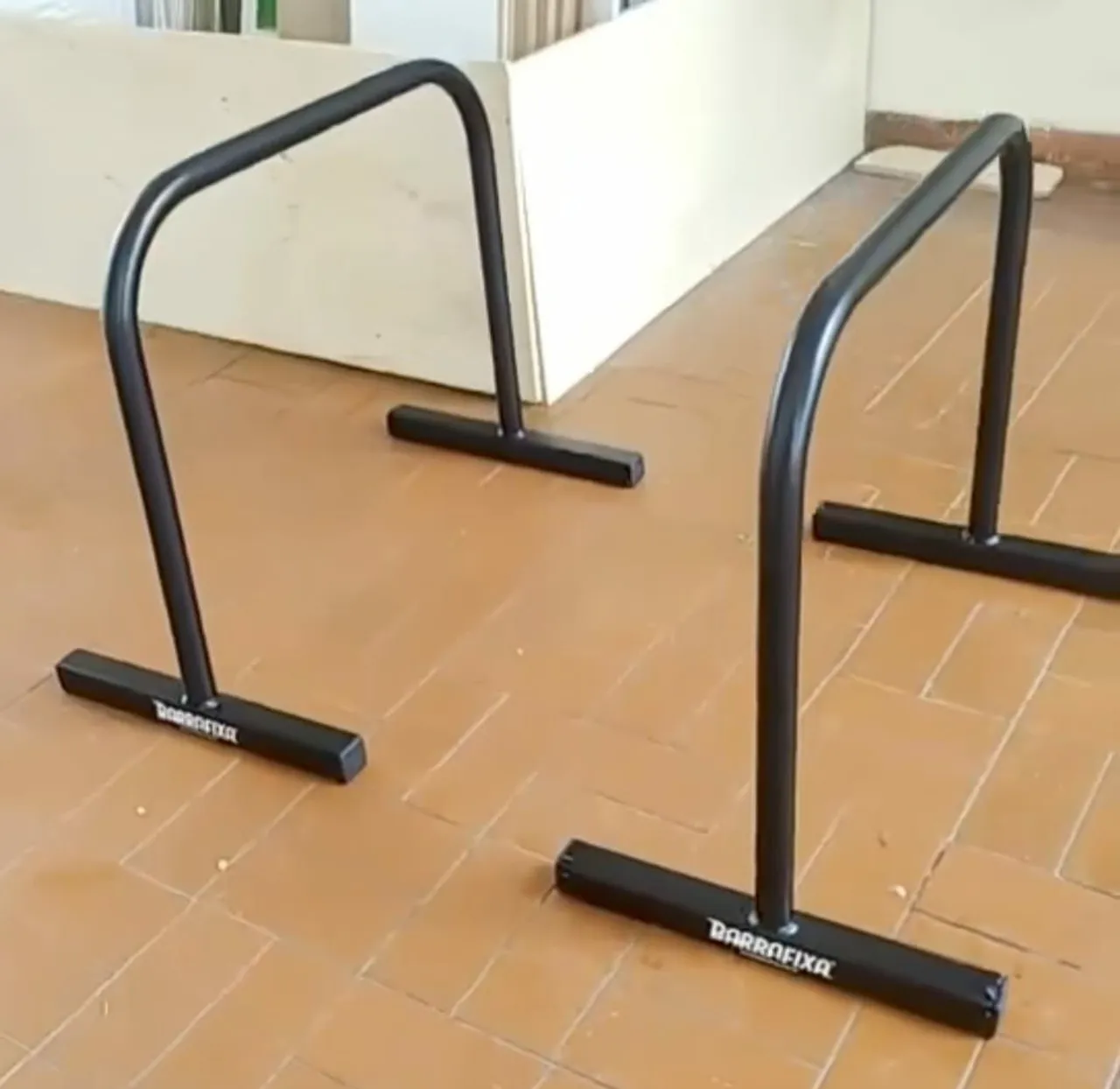Paralelas de chão
