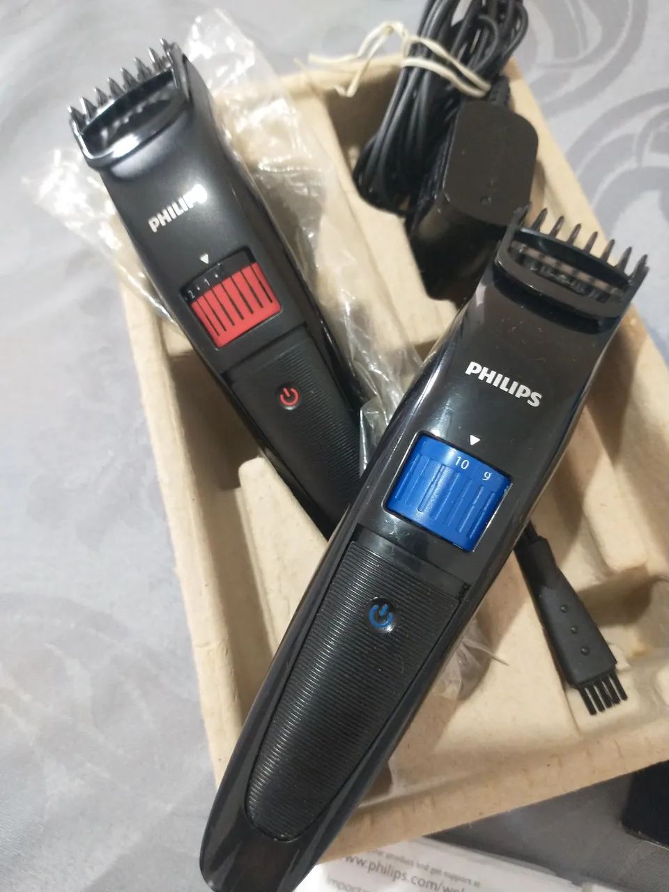 Duas Máquinas Aparador Barbeador de Barba Philips  - Foto 2