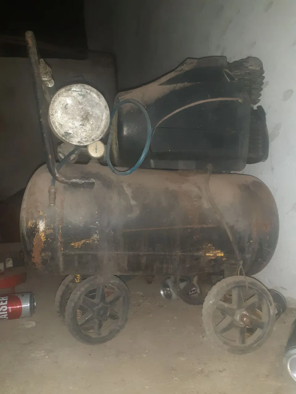Compressor de Ar Portátil - Ideal para Diversas Aplicações