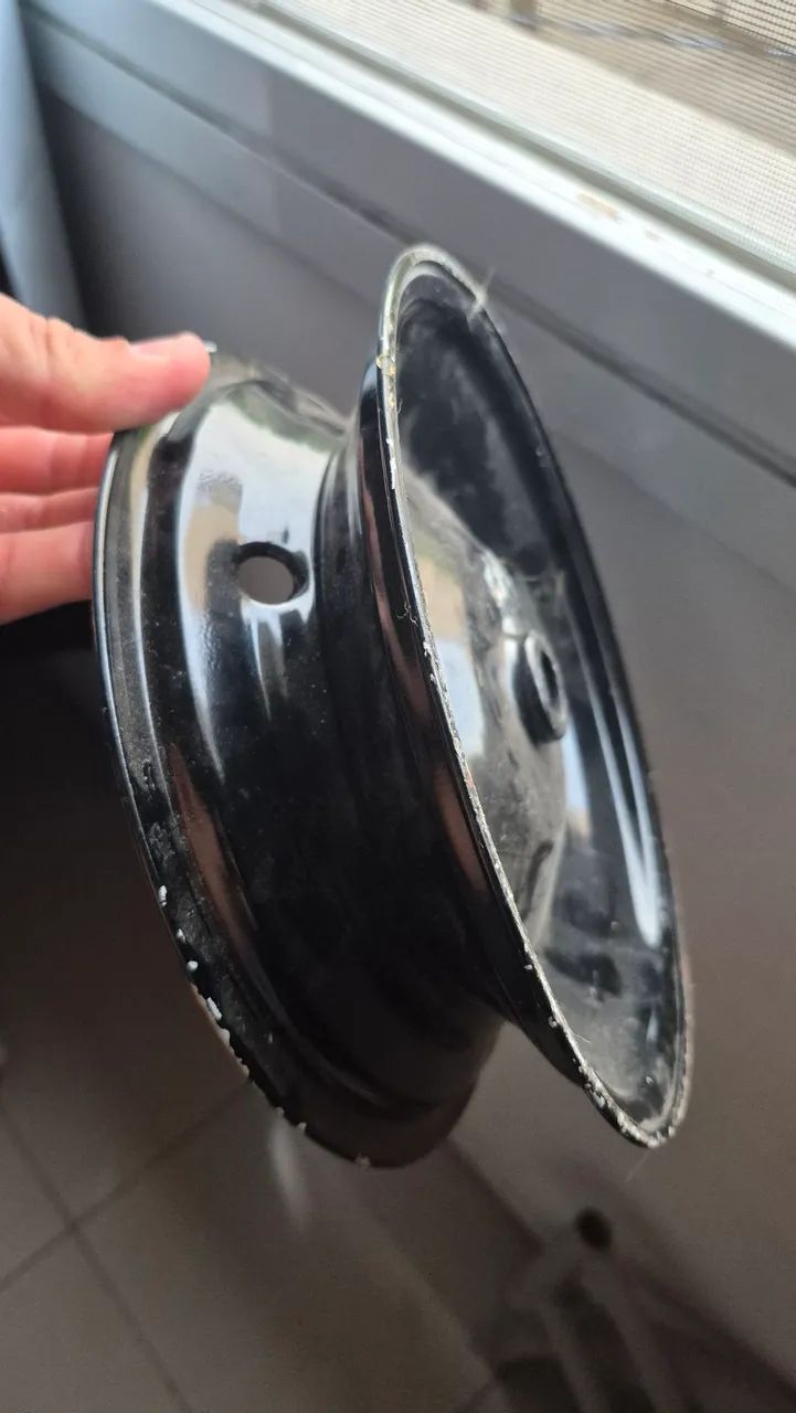 Roda metálica carrinho de mão  - Foto 2