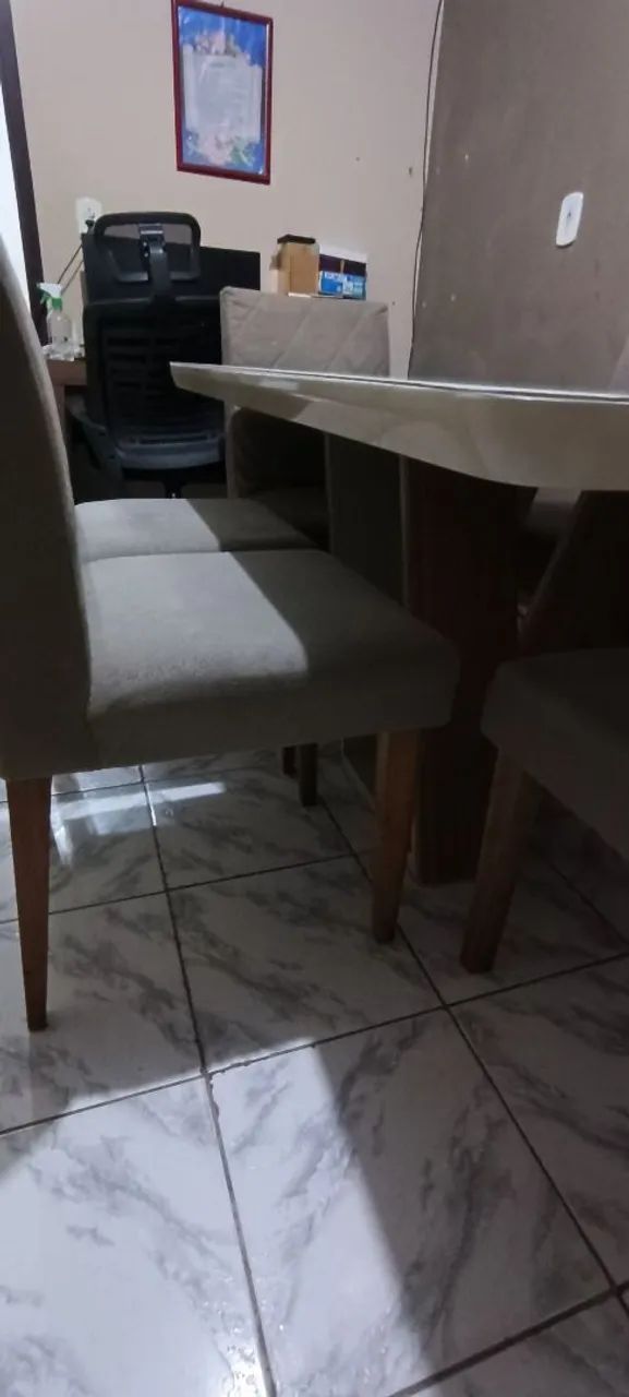 Mesa de Jantar Branca Elegante - Perfeita para sua casa! - Foto 3