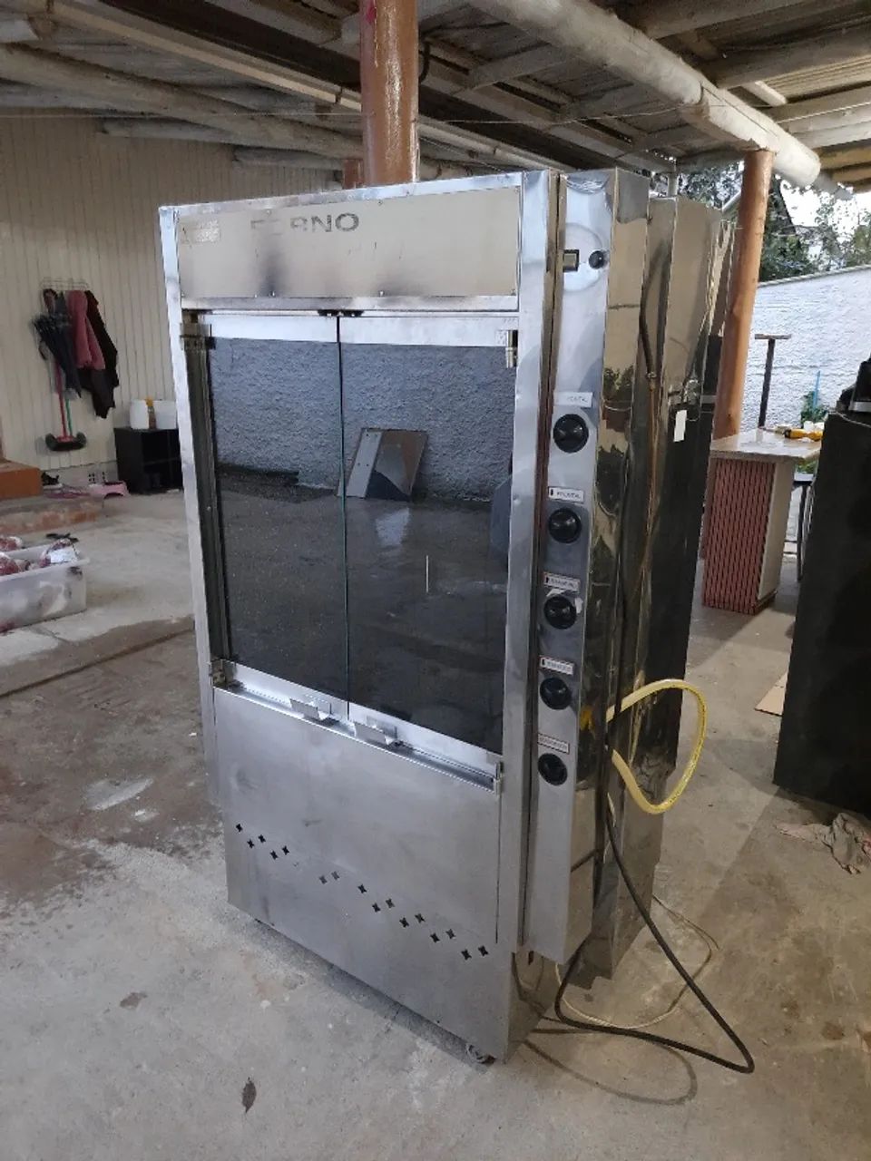 Máquina de assar frango e carne 