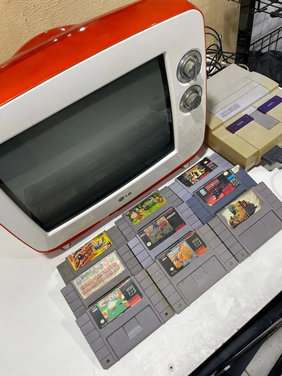 TV LG retrô de 14 polegadas (liga e desliga sozinha) + Super Nintendo  - Foto 4