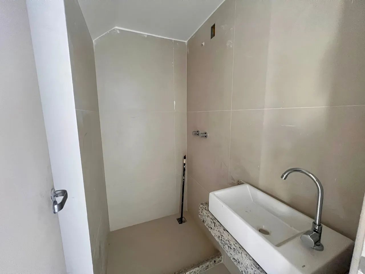 Duplex contemporânea para venda aceitando financiamento bancário! - Foto 2