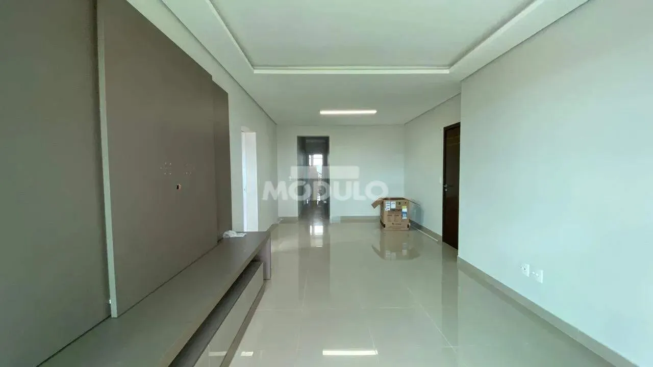Apartamento residencial para locação, bairro Granada com 3 quartos