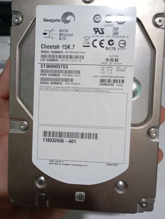 Seagate 600gb servidor tenho no tamanho 2,5" tbm