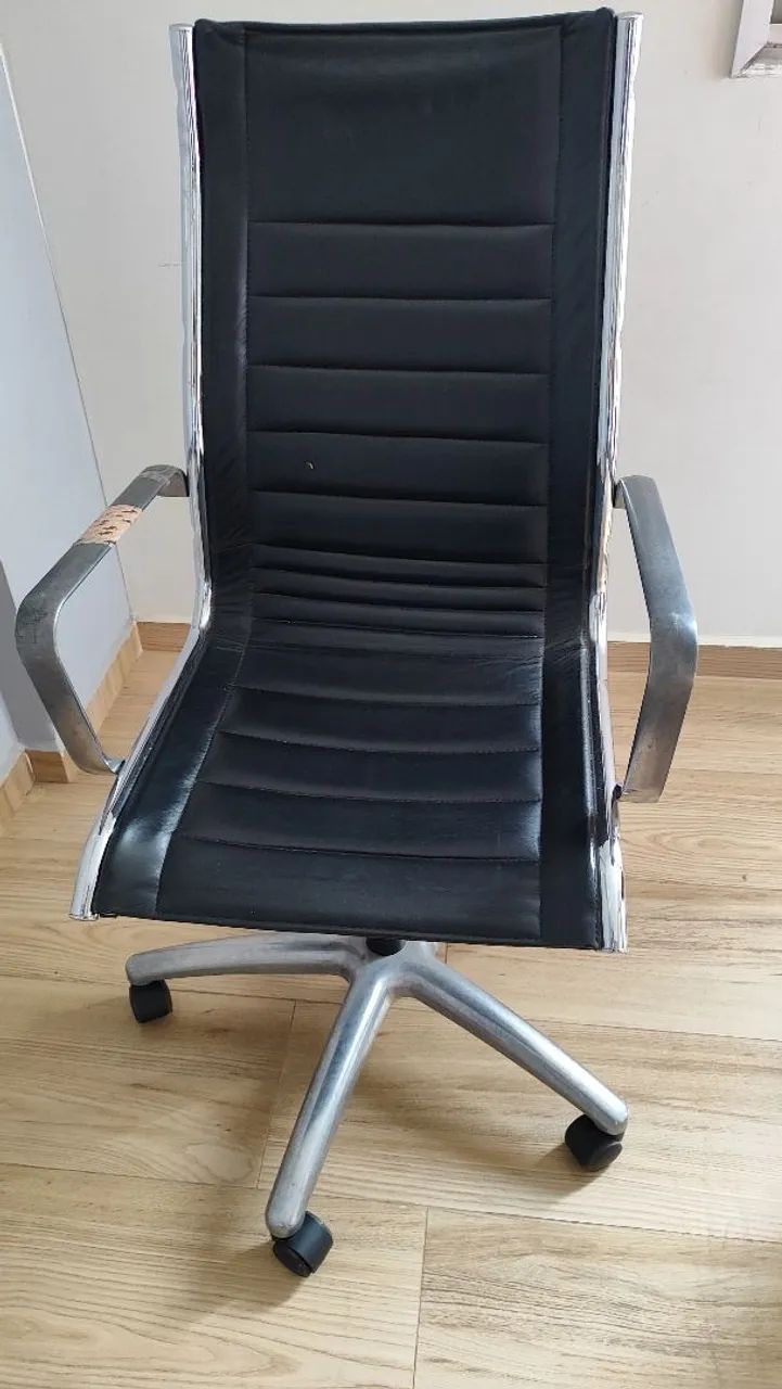 Vendo cadeira escritório executiva  - Foto 5