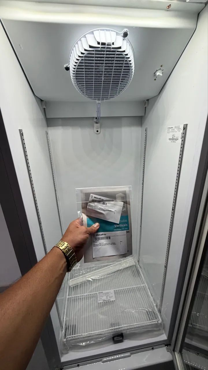アルミ様　オーダーページ Expositor Metalfrio 403 litros 220v zerado - Geladeiras e Freezers