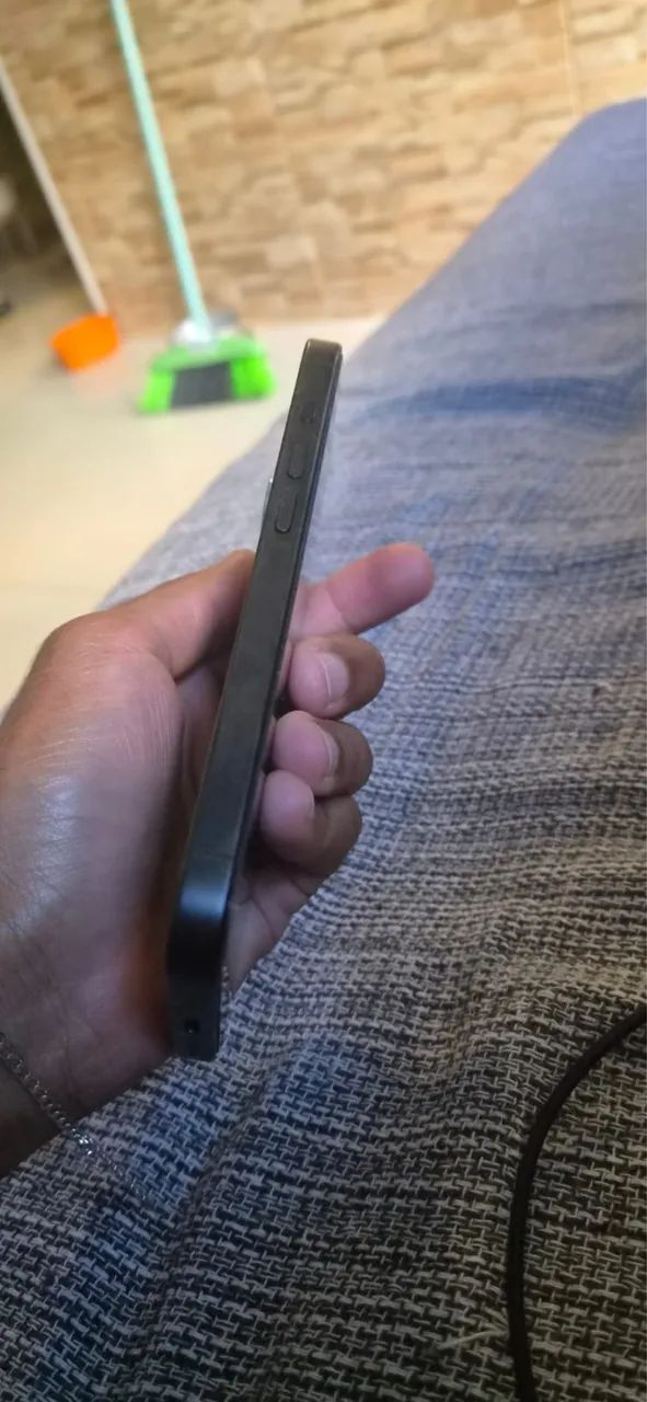 IPhone 15 Pro  - Foto 2