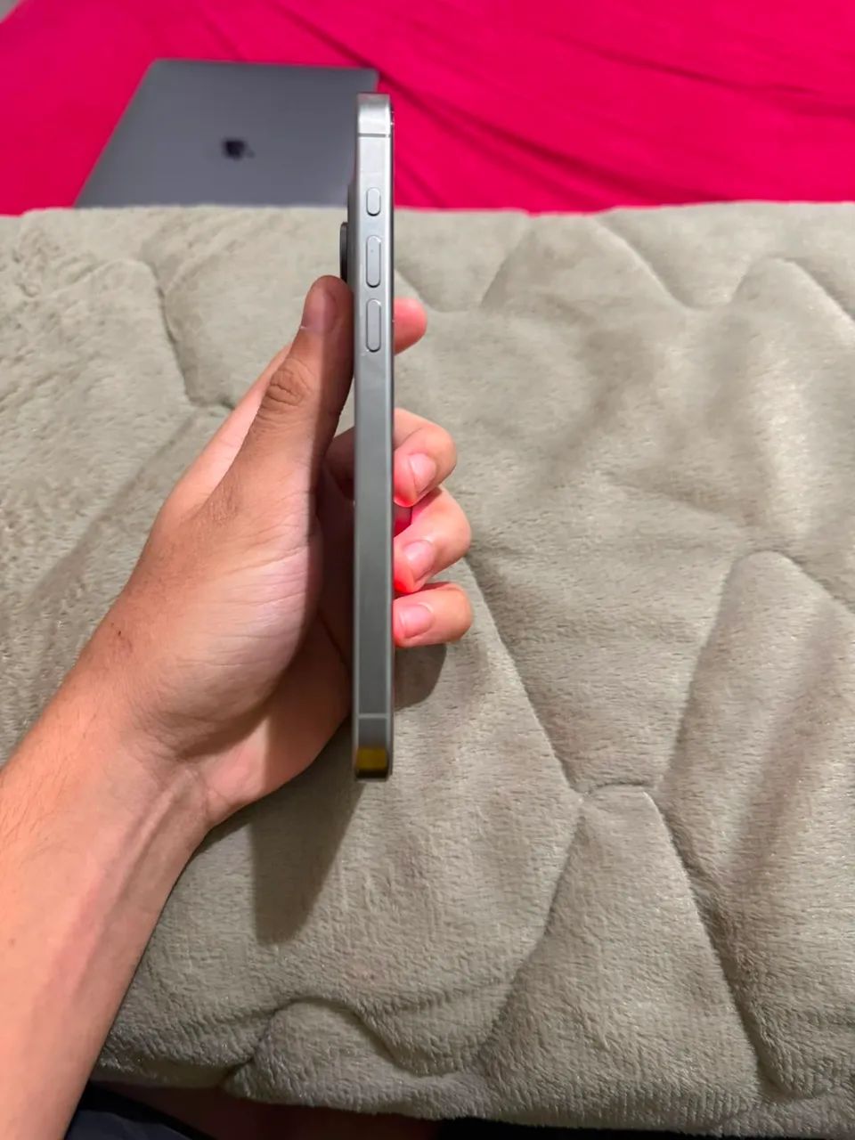 Vendo iPhone 15 pro Max 256g impecável  - Foto 4