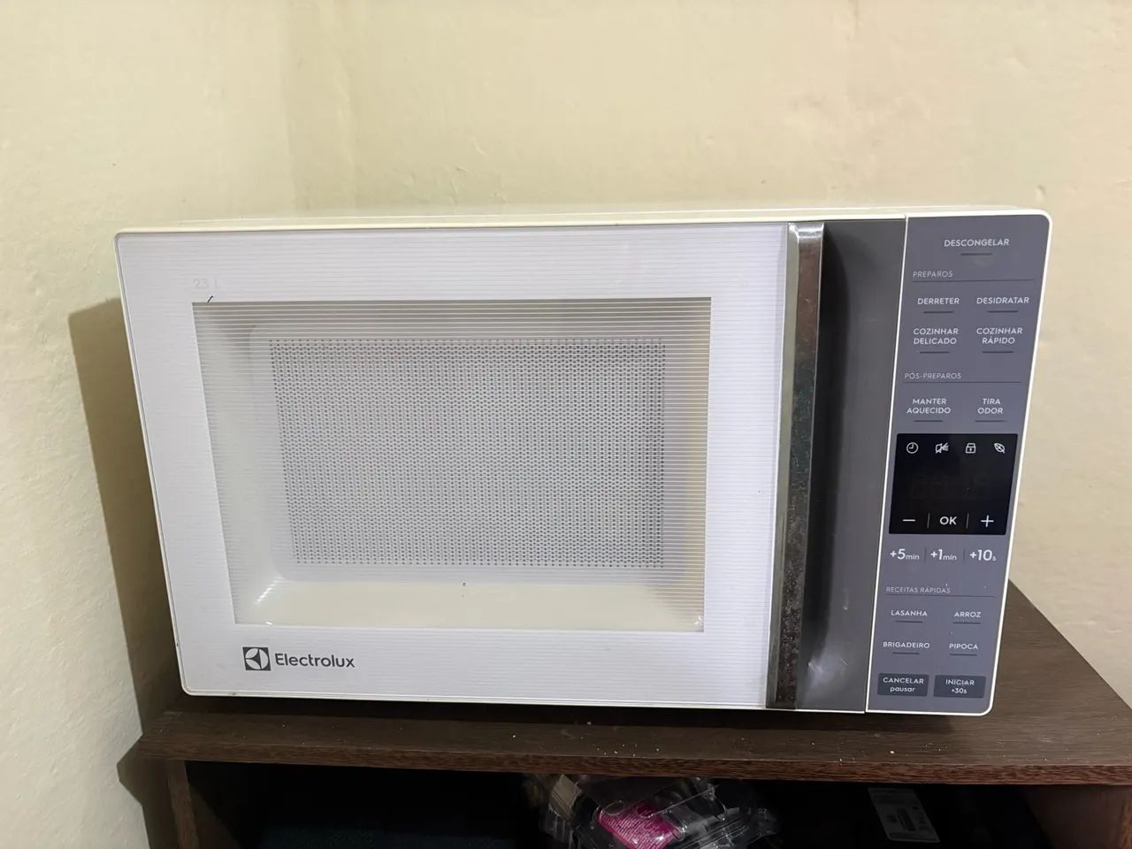 Microondas sem defeitos 250$ 