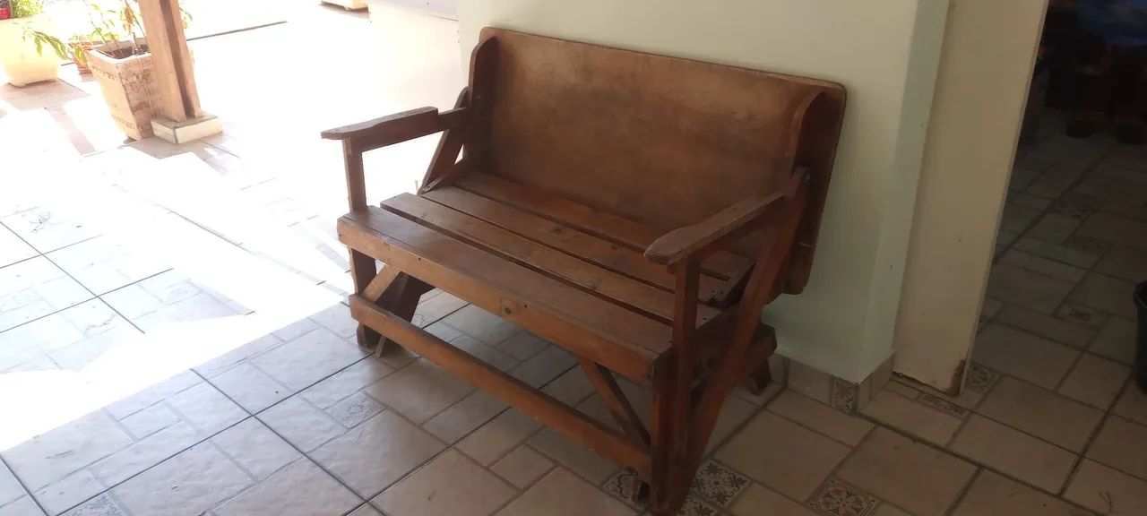 Banco de madeira que vira mesa - Foto 3