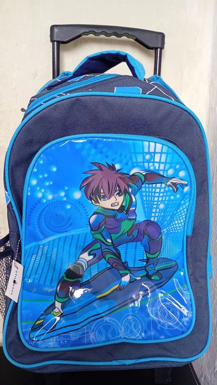 Mochila escolar de rodinhas na promoção 