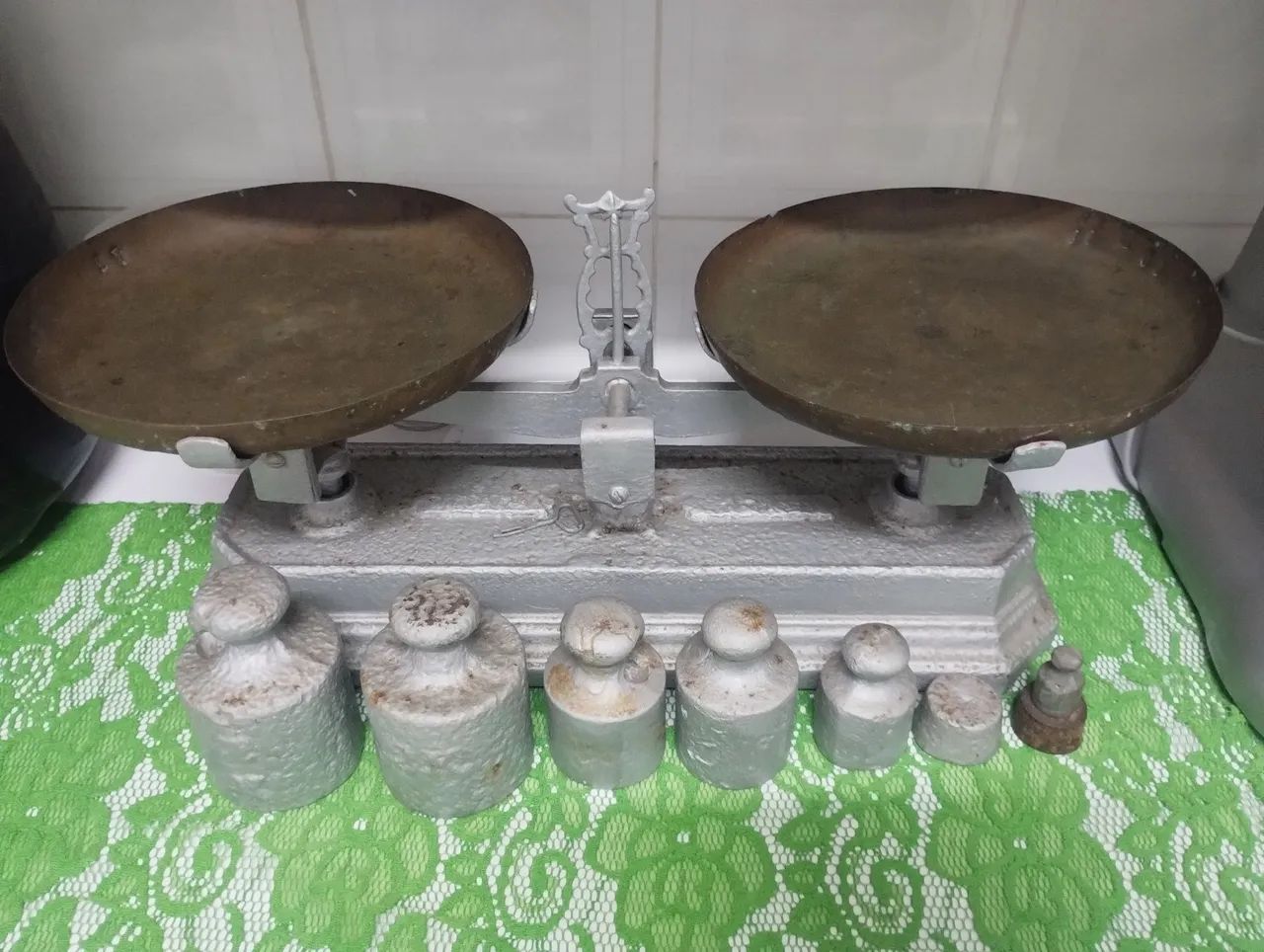 Balança antiga com pesos, - Foto 2
