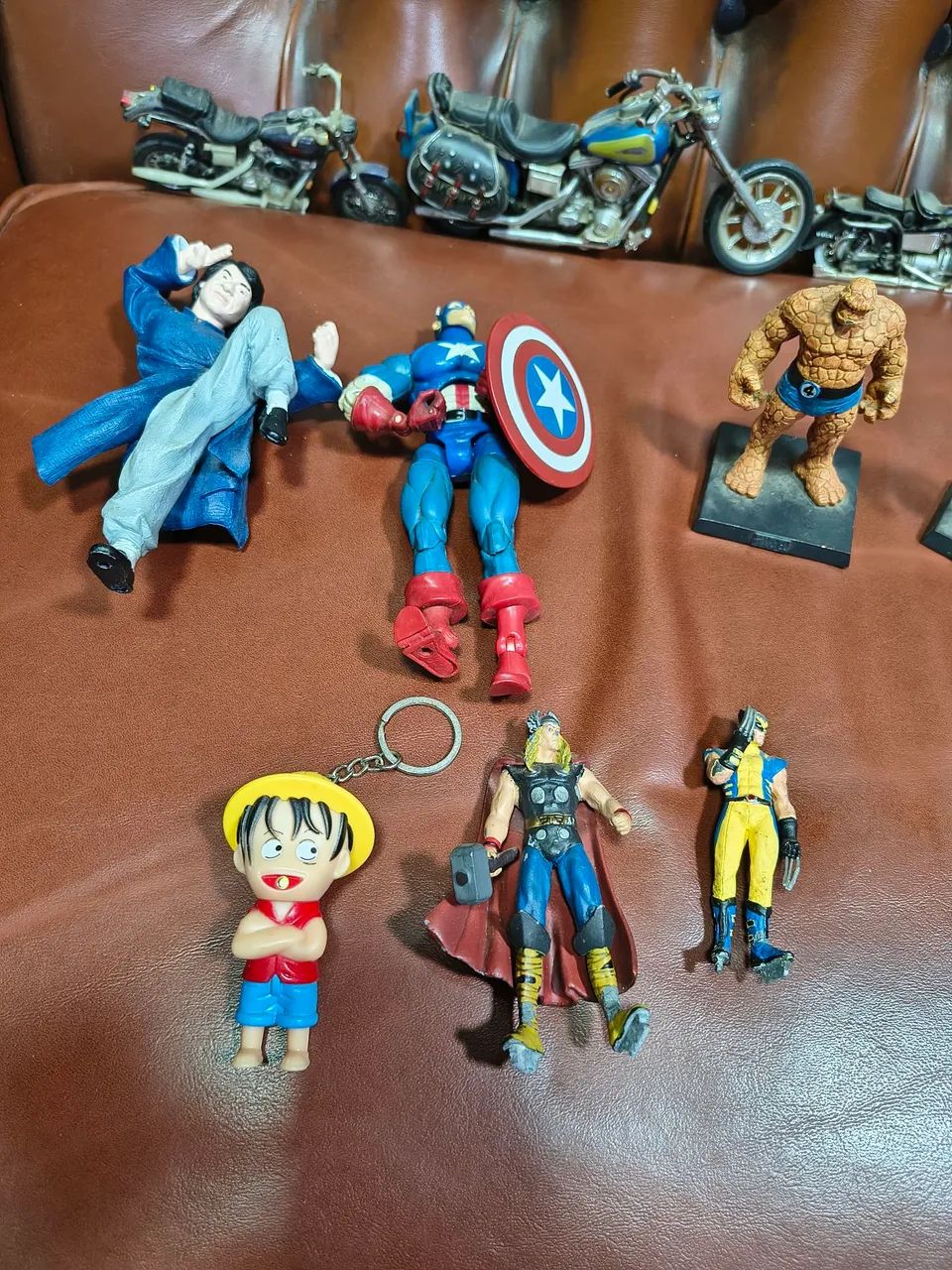 Kit de coleção Bonequinhos DC e Comics de metal e plástico Vendo todos juntos - Foto 3