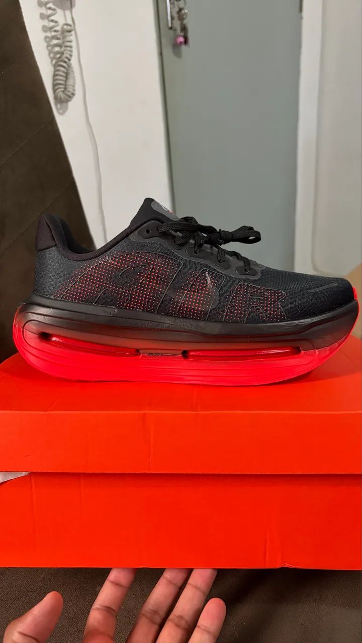 Tênis Nike Vomero Premium Bright Crimson