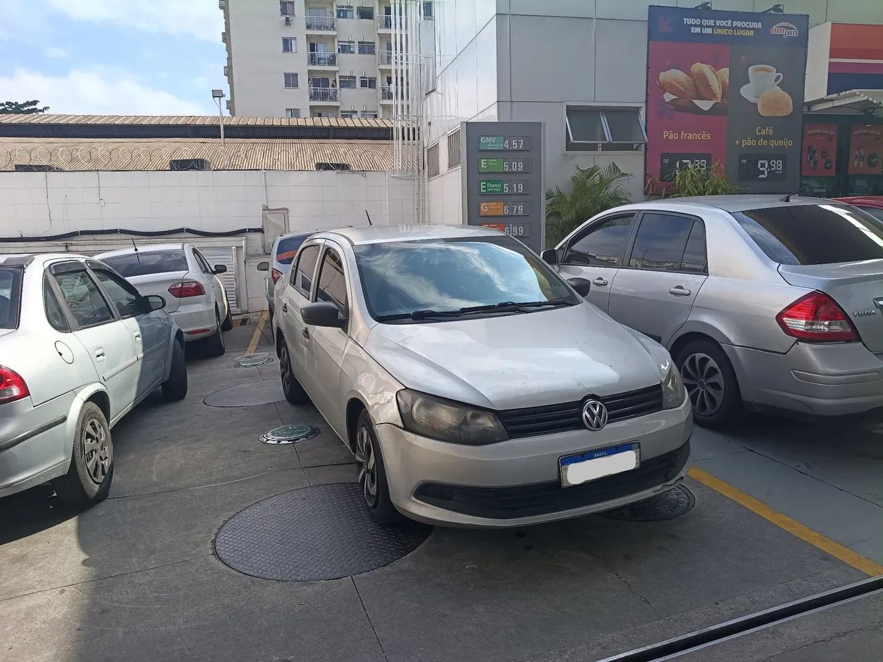 Volkswagen Voyage VOYAGE Trendline 1.0 T.Flex 8V 4p 2015