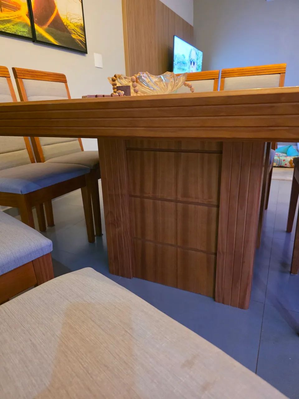 Vendo mesa quadrada com 8 cadeiras  - Foto 2