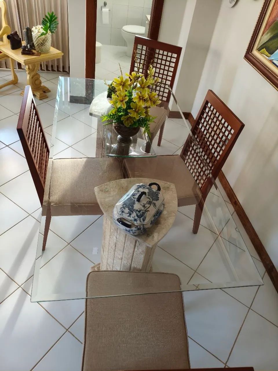 Mesa de vidro, com base em mármore 1,80mx90larg. - Foto 3