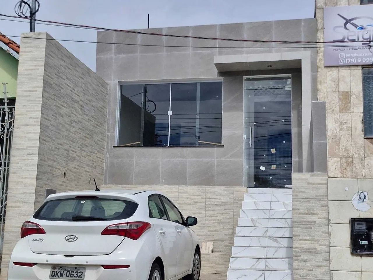 Casa na Avenida Pedro Calazans [23657]