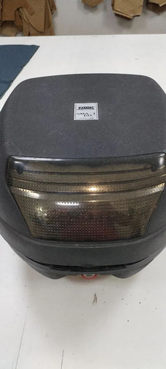 Baú E capecete para moto - Foto 2