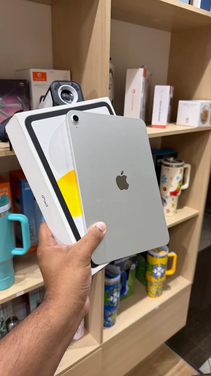 iPad 11 prata 128GB