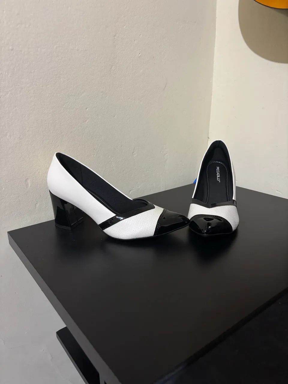 Scarpin piccadilly 