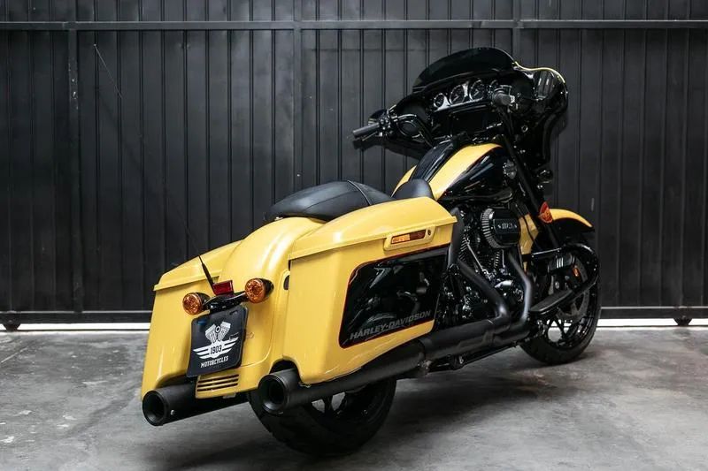 HARLEY-DAVIDSON FLHX S STREET GLIDE SPECIAL 2023 - Foto 4