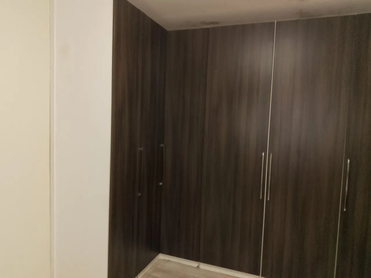GUARDA ROUPA DE MDF EM L - Foto 2