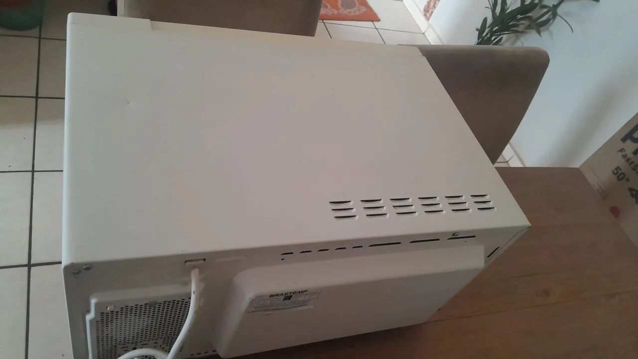 VENDO MICROONDAS BRASTEMP 30 LT EM EXCELENTE ESTADO BEM CONSERVADO FUNC, PERFEITAMENTE  - Foto 5