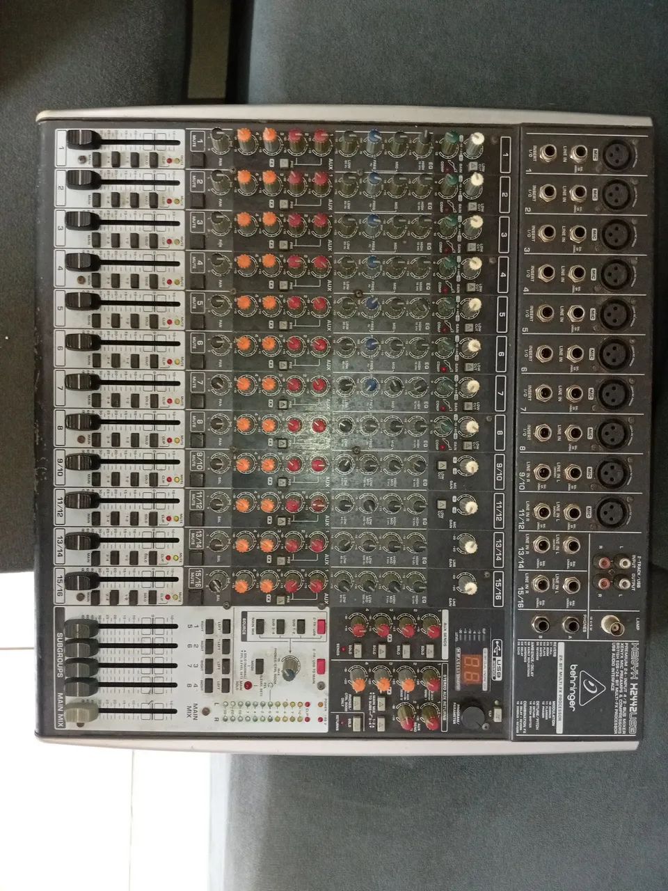 Vendo mesa de Som