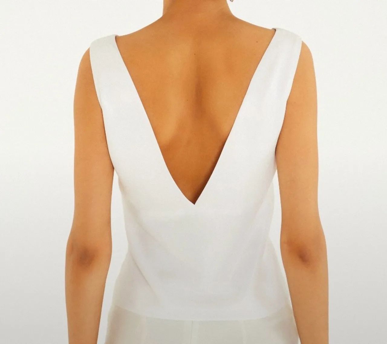 Blusa Farm decote em V tamanho P - Foto 2