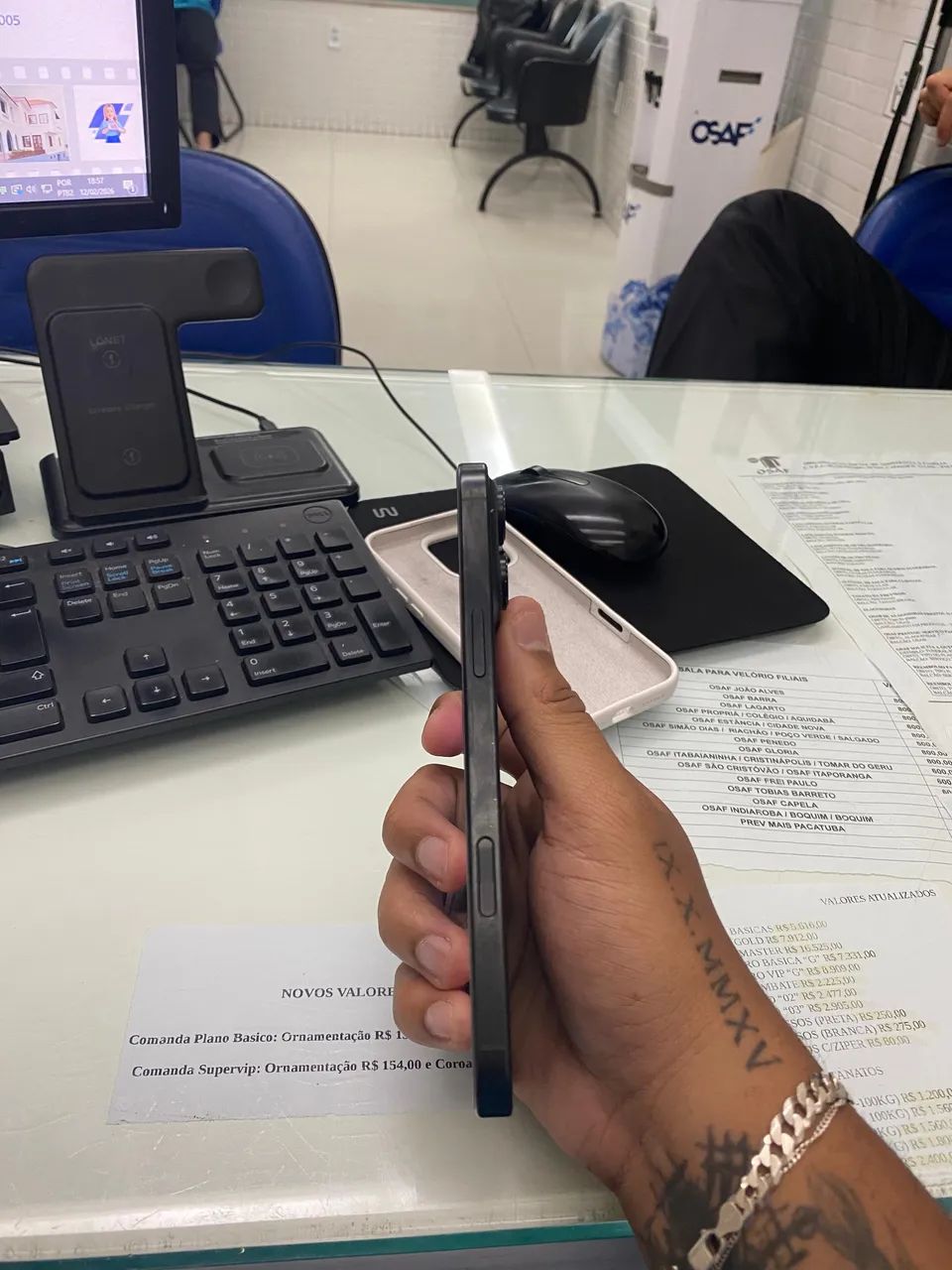 iPhone 16 pro max 256 gb - Foto 4