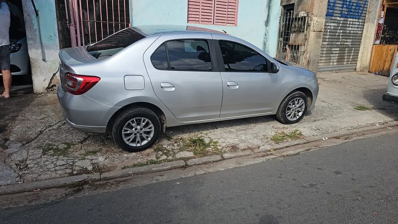 Renault Logan Expression Flex 1.0 12V 4P 2019 - Foto 3